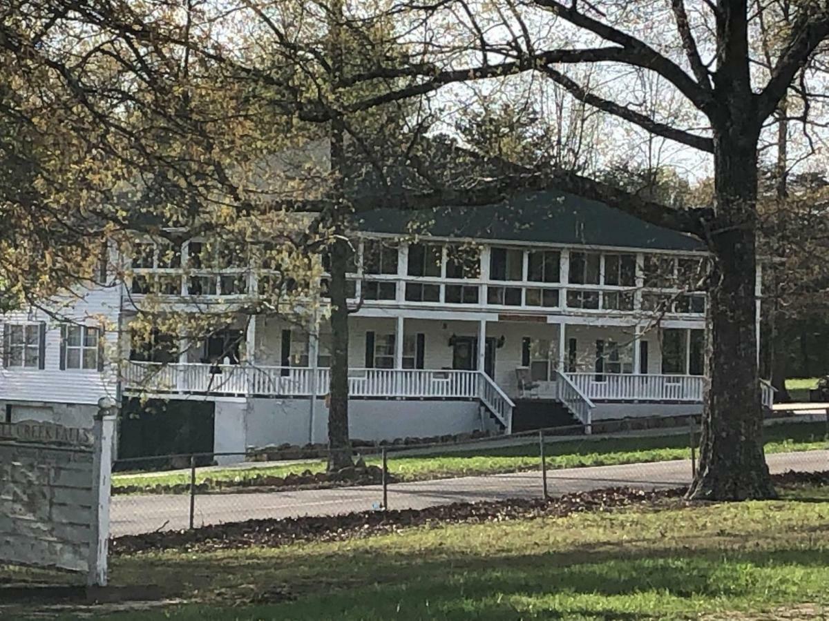 Отель Mitchell Manor At Fall Creek Falls Pikeville Экстерьер фото